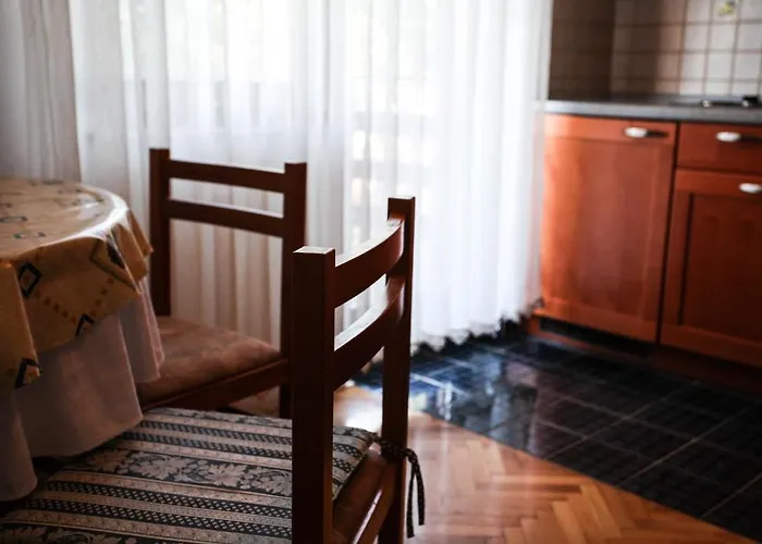 Rajna 아파트 자보리치